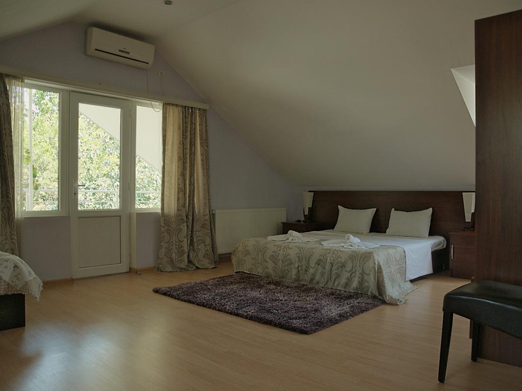 Hotel Tbilisi Garden Δωμάτιο φωτογραφία
