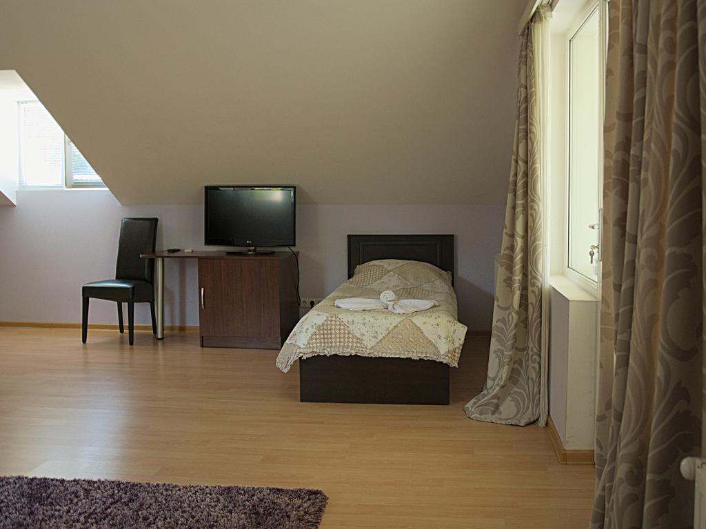 Hotel Tbilisi Garden Δωμάτιο φωτογραφία