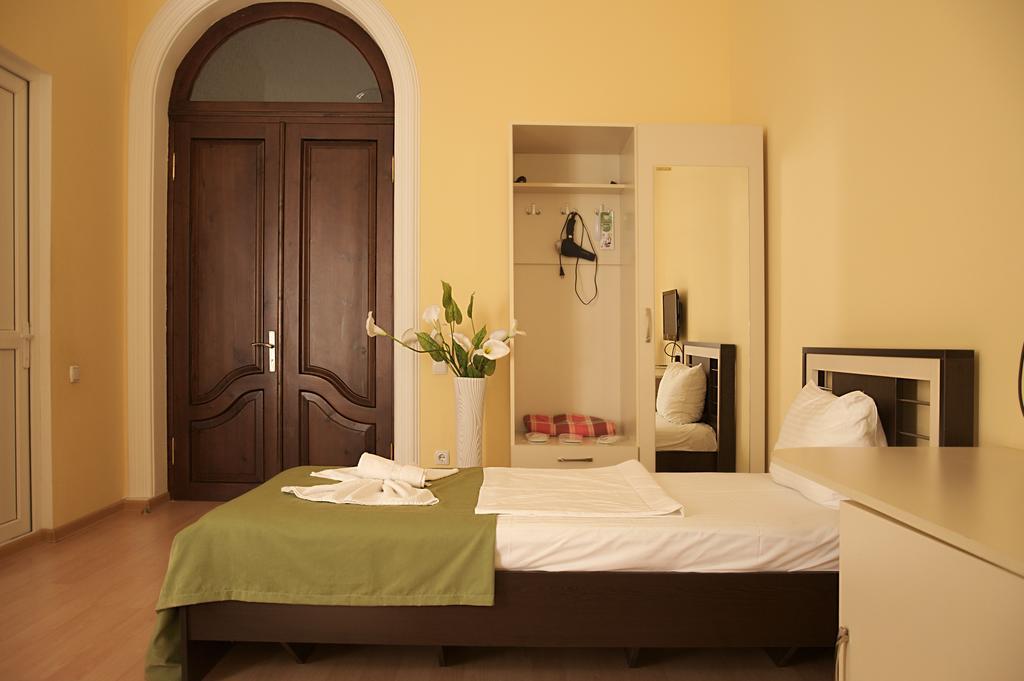 Hotel Tbilisi Garden Δωμάτιο φωτογραφία
