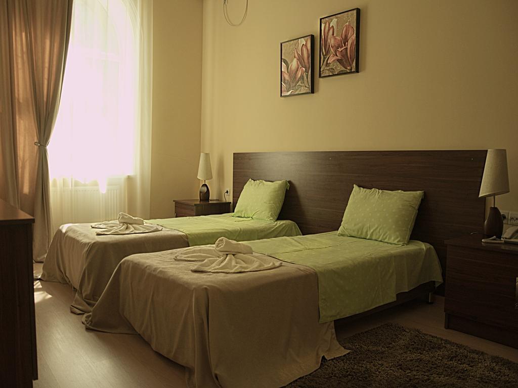 Hotel Tbilisi Garden Δωμάτιο φωτογραφία