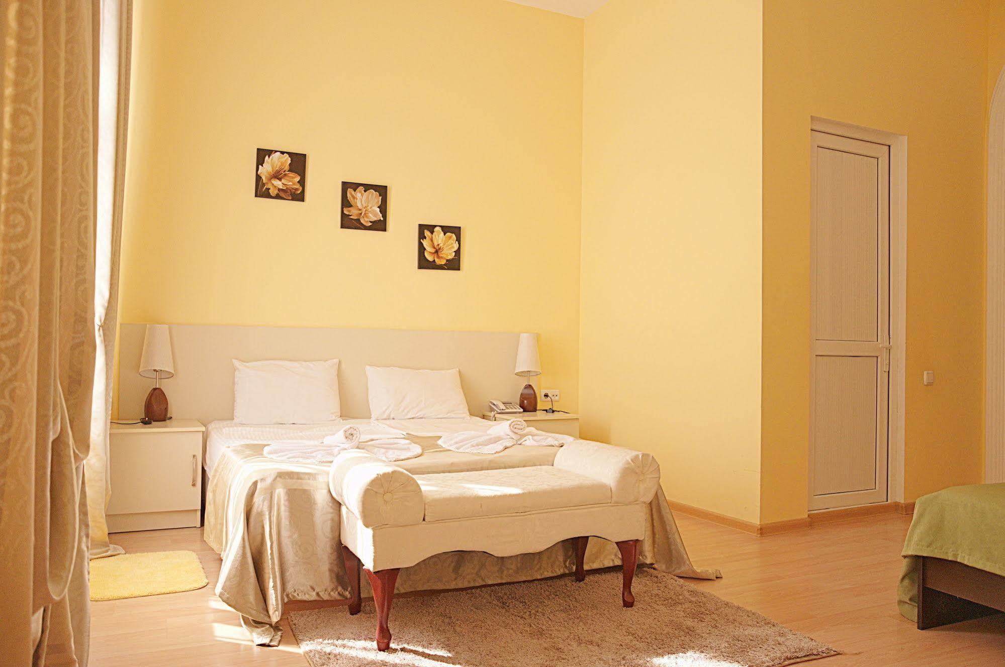 Hotel Tbilisi Garden Εξωτερικό φωτογραφία